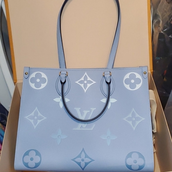 $SOLD OUT$Blue Tote & Lrg Pochette New w/ Box & Dustbag - Picture 8 of 16